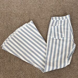 NWT Peach Love Flare Pants, size Medium